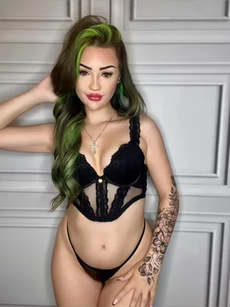 OnlyFans account  mrspetitexxx avatar 1