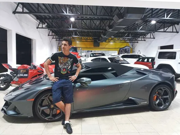 OnlyFans cuenta alessandro2708 header 2