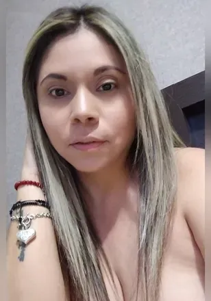 OnlyFans cuenta denysline header 2