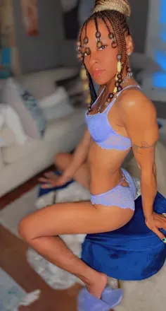 OnlyFans cuenta petite_goddess10 avatar 1