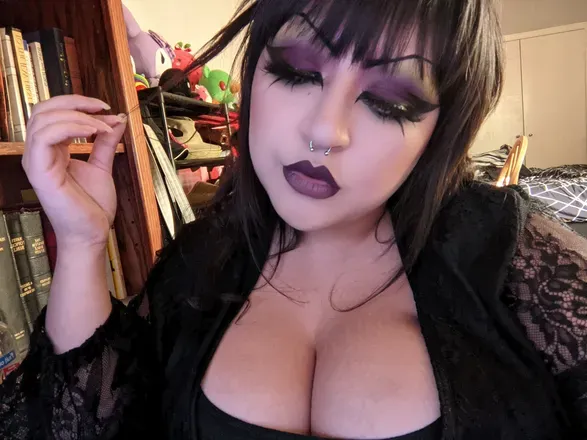 OnlyFans cuenta gothbby_x avatar 1