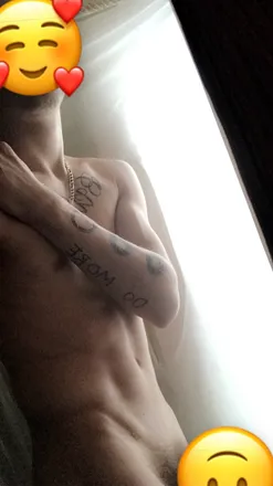 OnlyFans cuenta kirbyjr header 2