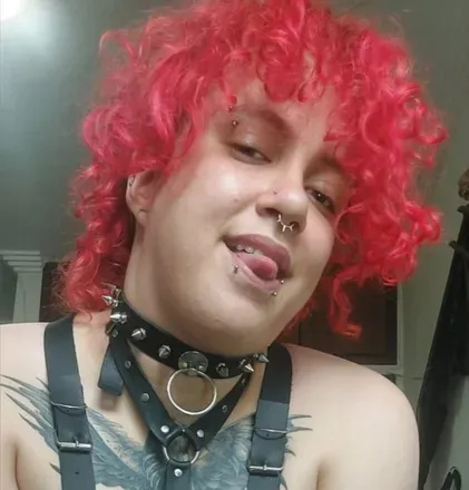 OnlyFans cuenta crimson-raven avatar 1