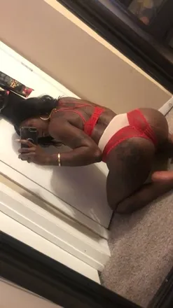 OnlyFans cuenta karlieentice3 header 2