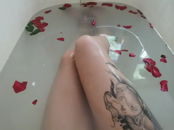 OnlyFans account  thatbabygirllexiii header 2