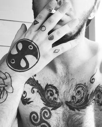OnlyFans cuenta lazarus_guile header 2