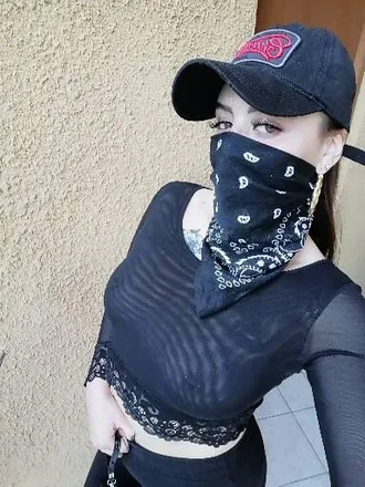 OnlyFans cuenta paz_valeh1 header 2