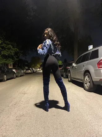 OnlyFans cuenta crymsonsrosebyds avatar 1