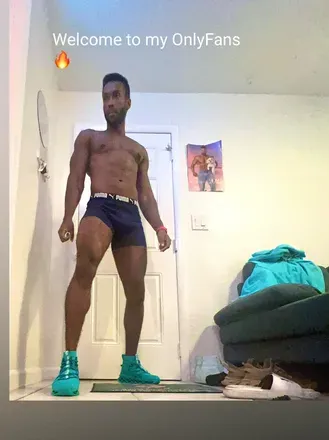 OnlyFans cuenta bigjonnyboy77 header 2