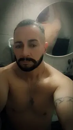 OnlyFans cuenta roberto69ok avatar 1
