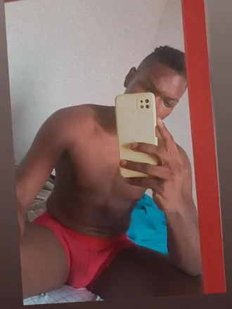 OnlyFans cuenta ale_jose2001 header 2