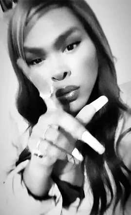 OnlyFans account  mia_deep avatar 1