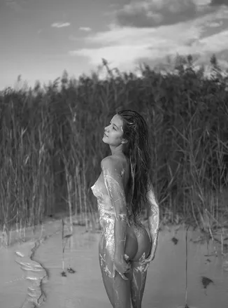 OnlyFans account  j_mimi header 2