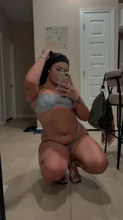 OnlyFans account  littlelatina143 avatar 1