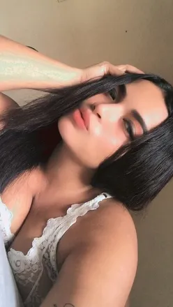 OnlyFans cuenta thuxinitha header 2