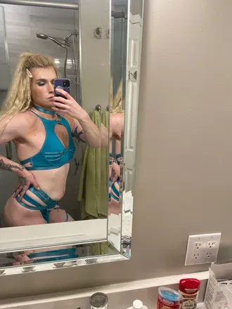 OnlyFans account  canadianbhaddiee avatar 1