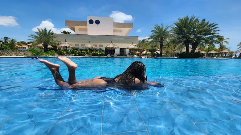 OnlyFans cuenta georgilovefeet header 2
