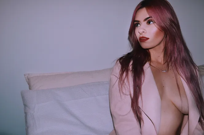 OnlyFans cuenta russianroullettee header 2