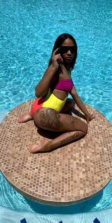 OnlyFans account  arieldavis header 2
