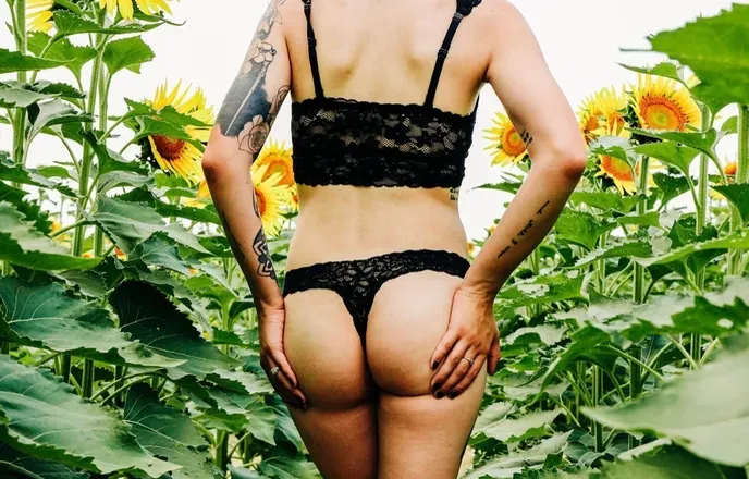 OnlyFans cuenta lovelylittlejay header 2