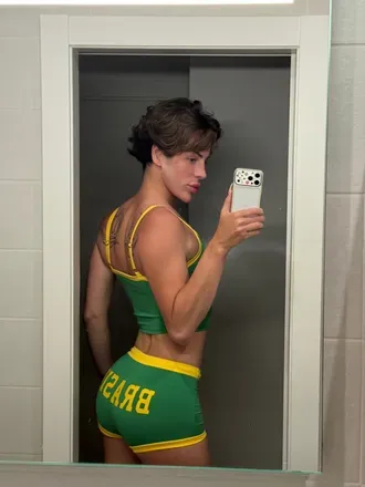 OnlyFans cuenta vikajurado avatar 1