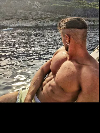 OnlyFans cuenta ale.gulletta header 2