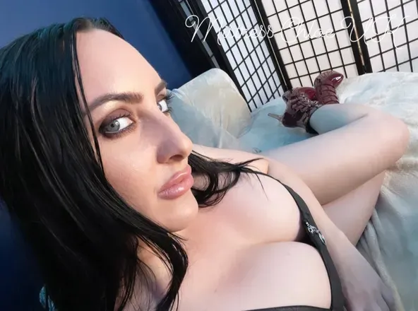 OnlyFans cuenta mistresschloeuk avatar 1