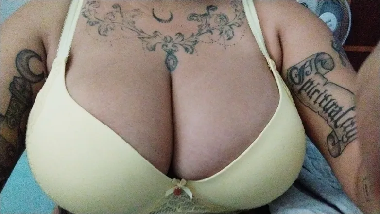OnlyFans cuenta lolla666 header 2