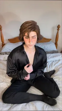 OnlyFans cuenta a.queer.crow avatar 1