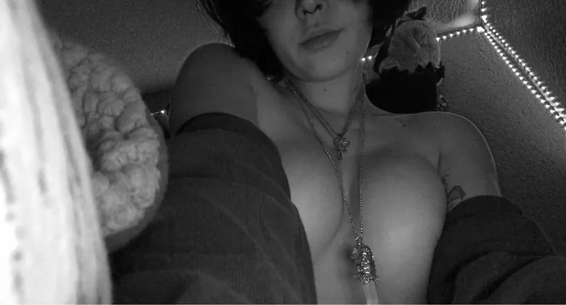 OnlyFans cuenta theymightbegay header 2