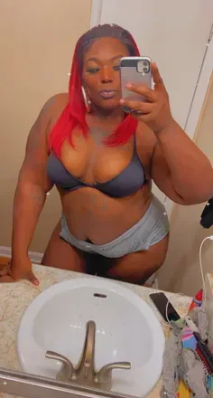OnlyFans account  moet1997 avatar 1