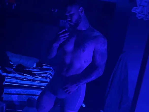 OnlyFans cuenta big_dot18 header 2