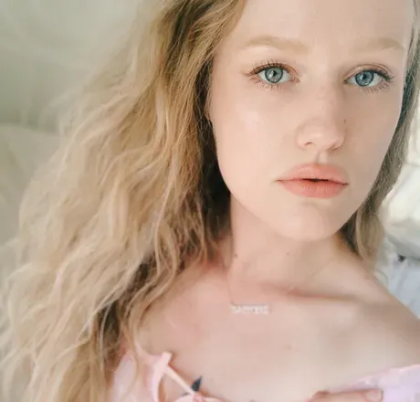 OnlyFans account  allyqueenn avatar 1