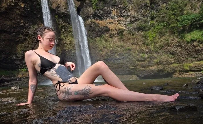 OnlyFans account  coochacabrafree header 2