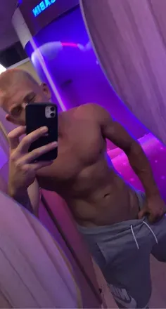 OnlyFans cuenta luckyviktor avatar 1