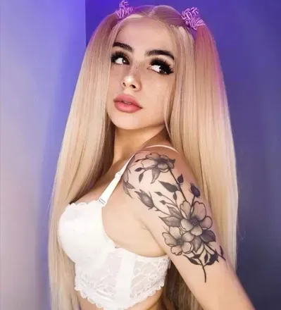 OnlyFans cuenta nikinikivega33 avatar 1