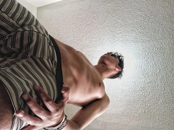 OnlyFans cuenta cicuta666 header 2