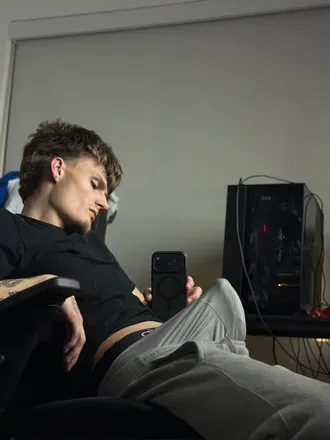 OnlyFans cuenta daddydevvv header 2