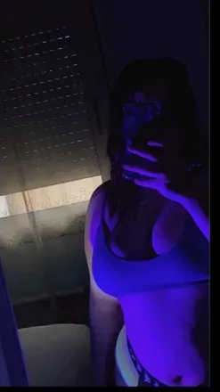 OnlyFans cuenta curvyyyygirl27 avatar 1