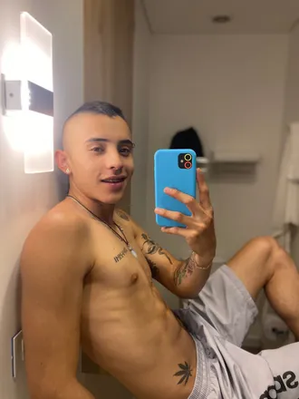 OnlyFans cuenta alxxoz23 avatar 1