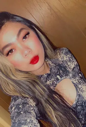OnlyFans account  cherrywolfie avatar 1