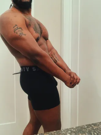 OnlyFans cuenta yuhdunno header 2