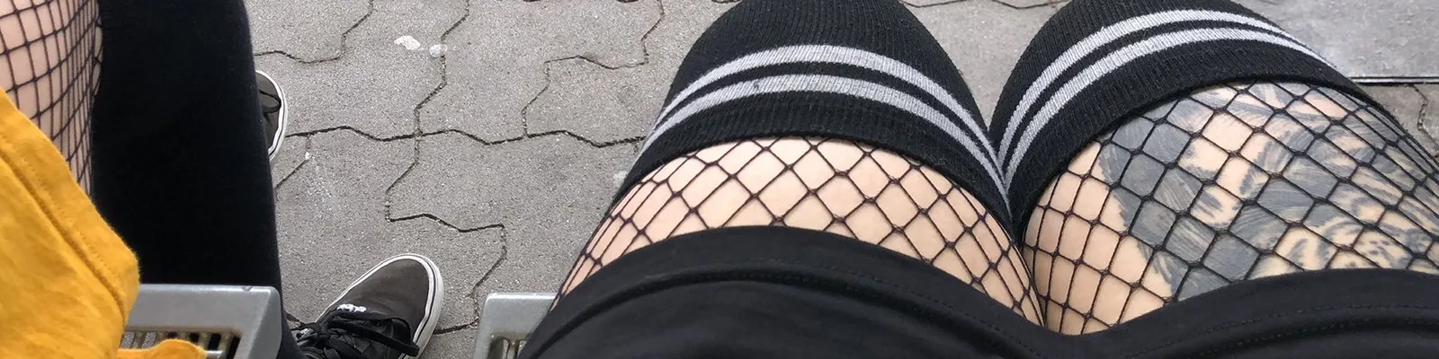 OnlyFans cuenta lisazimtstern header 2