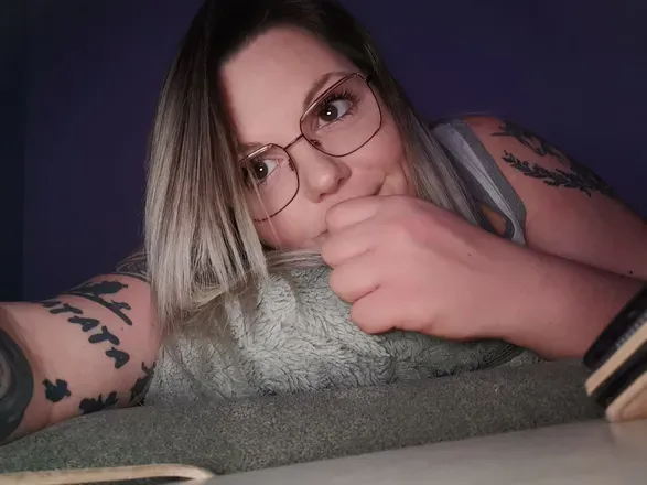 OnlyFans cuenta missfrosty1995 header 2