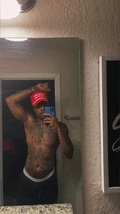 OnlyFans cuenta dr.hennythirdleg avatar 1