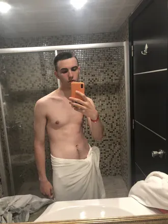 OnlyFans cuenta roberto131313 avatar 1