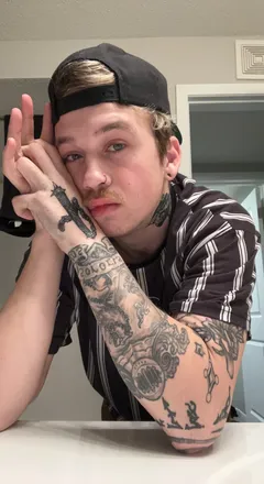 OnlyFans account  defrain header 2