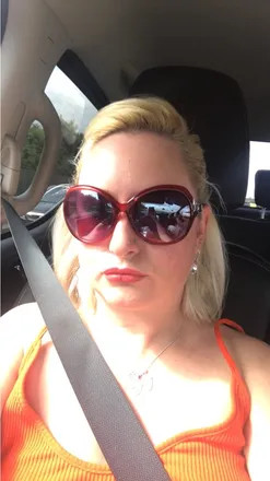 OnlyFans cuenta kelly-anne header 2