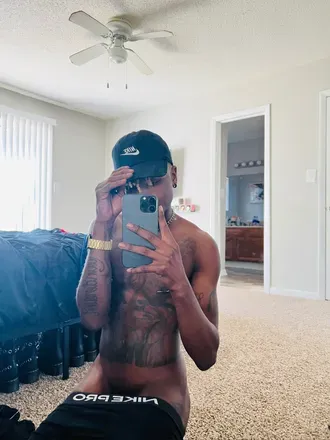 OnlyFans cuenta freakyassversegod avatar 1