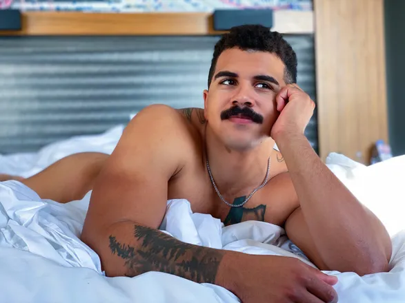 OnlyFans cuenta derrickxclusivefree header 2